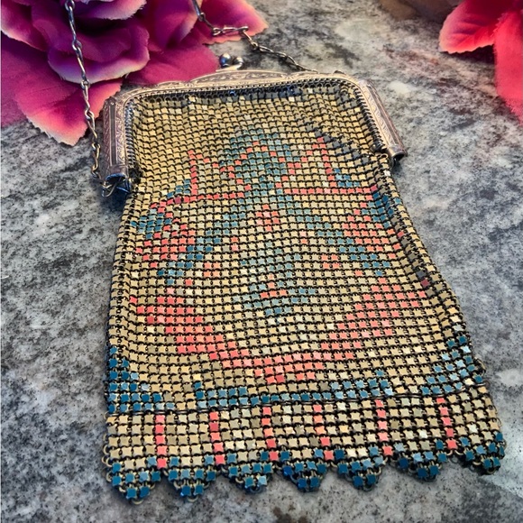 Handbags - Vintage Whiting & Davis “ELSAH” mesh vintage purse. Geometric design